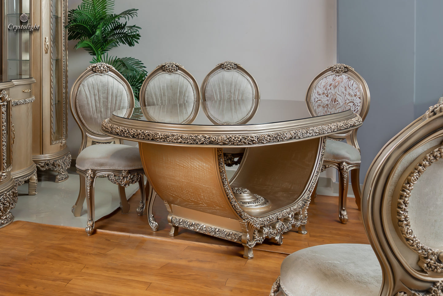 Exclusive Dining Table (6 persons)