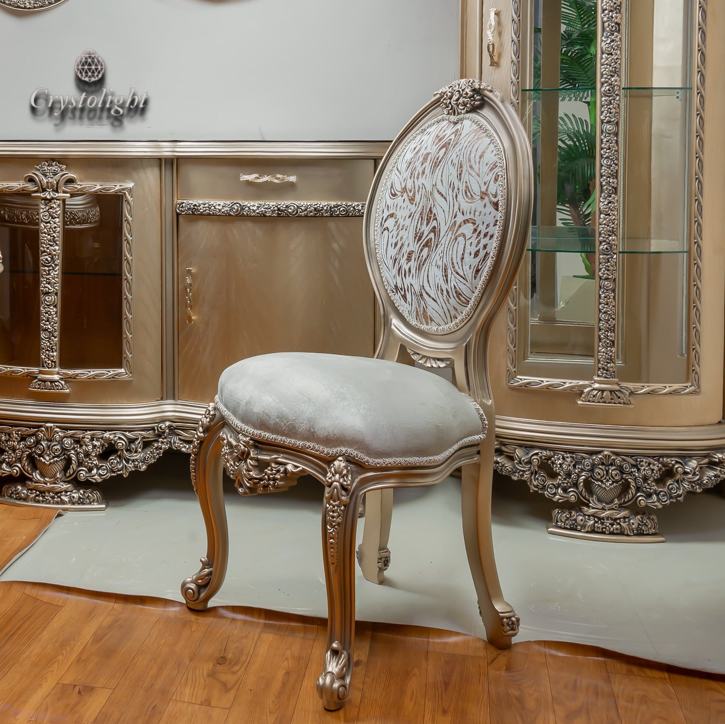 Exclusive Dining Table (6 persons)