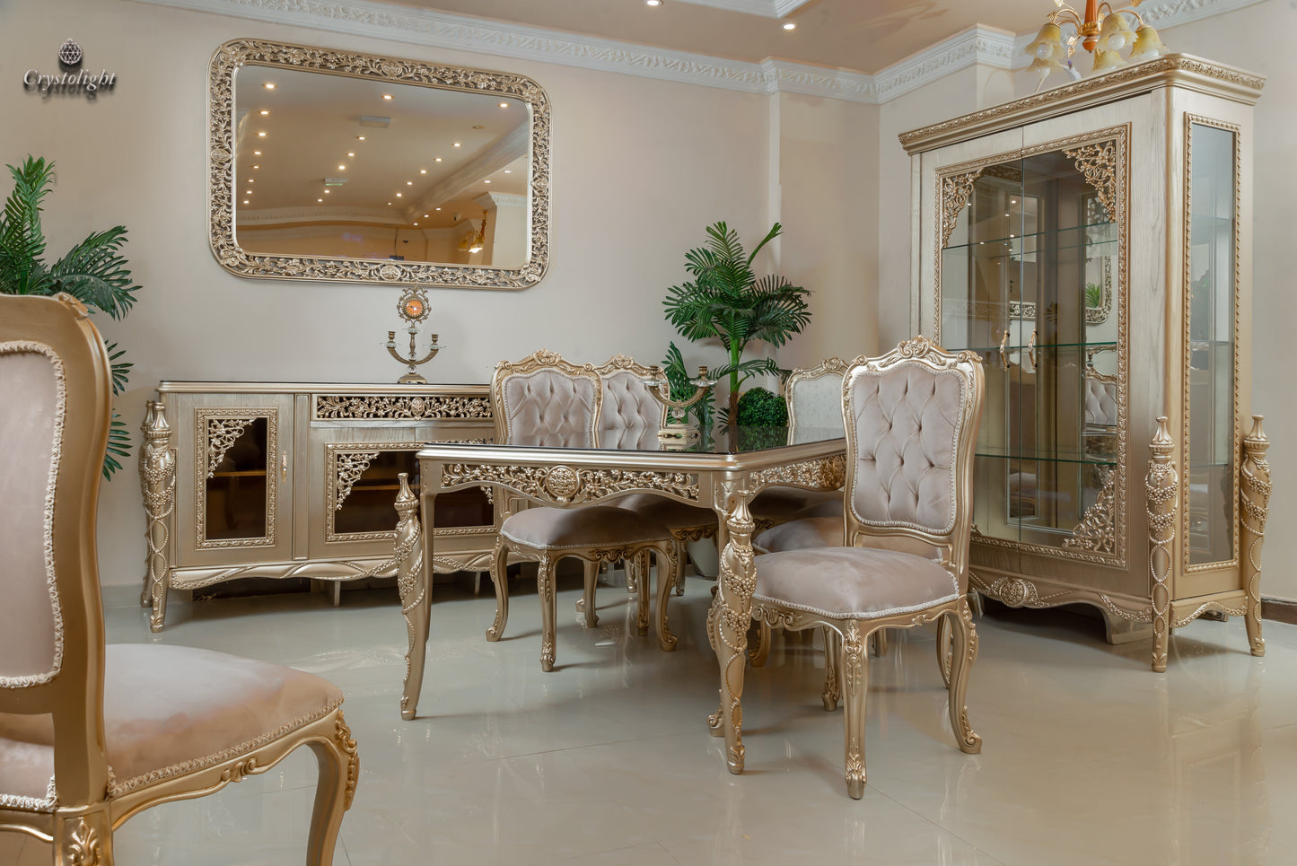 Exclusive Dining Table (6 persons)