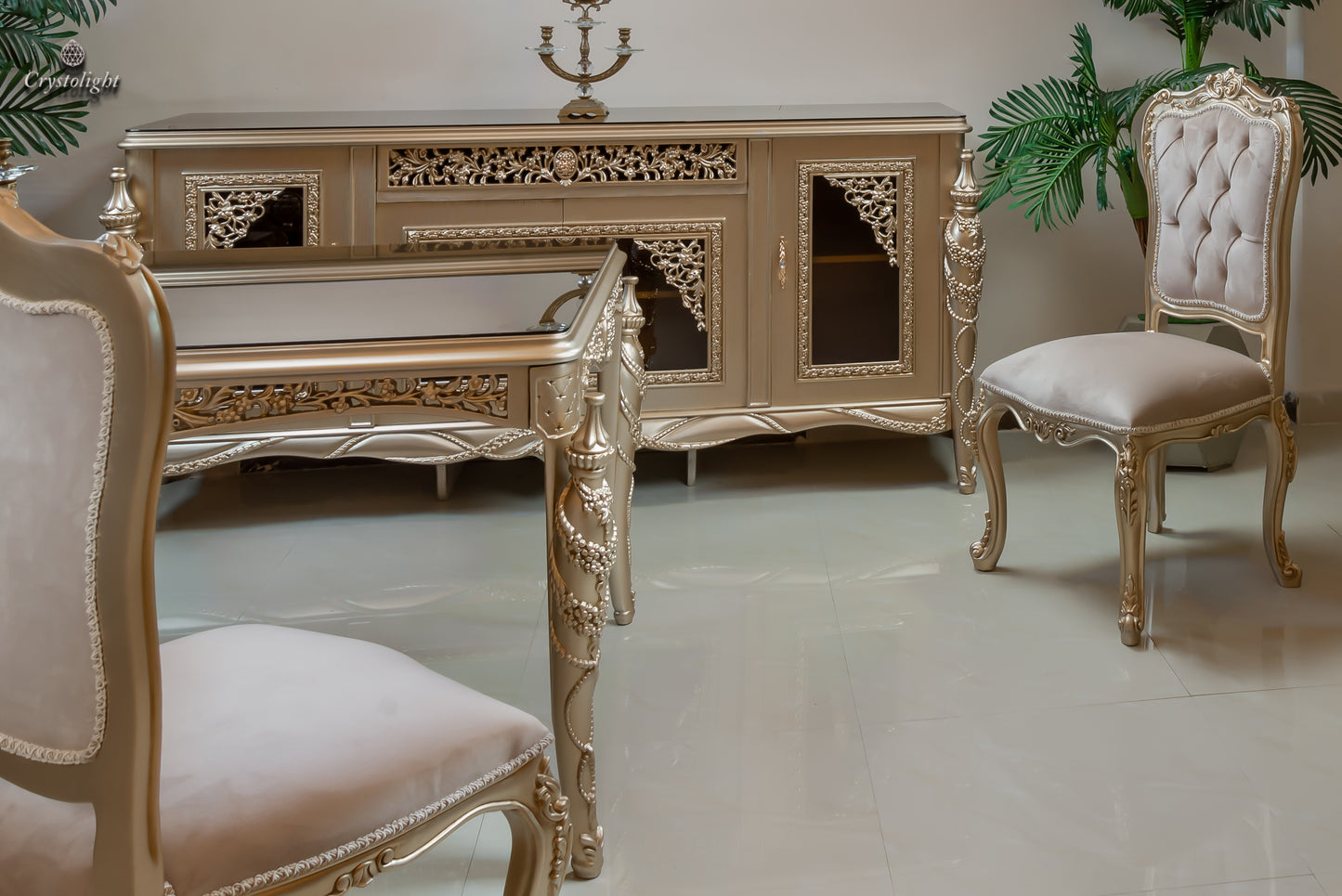 Exclusive Dining Table (6 persons)