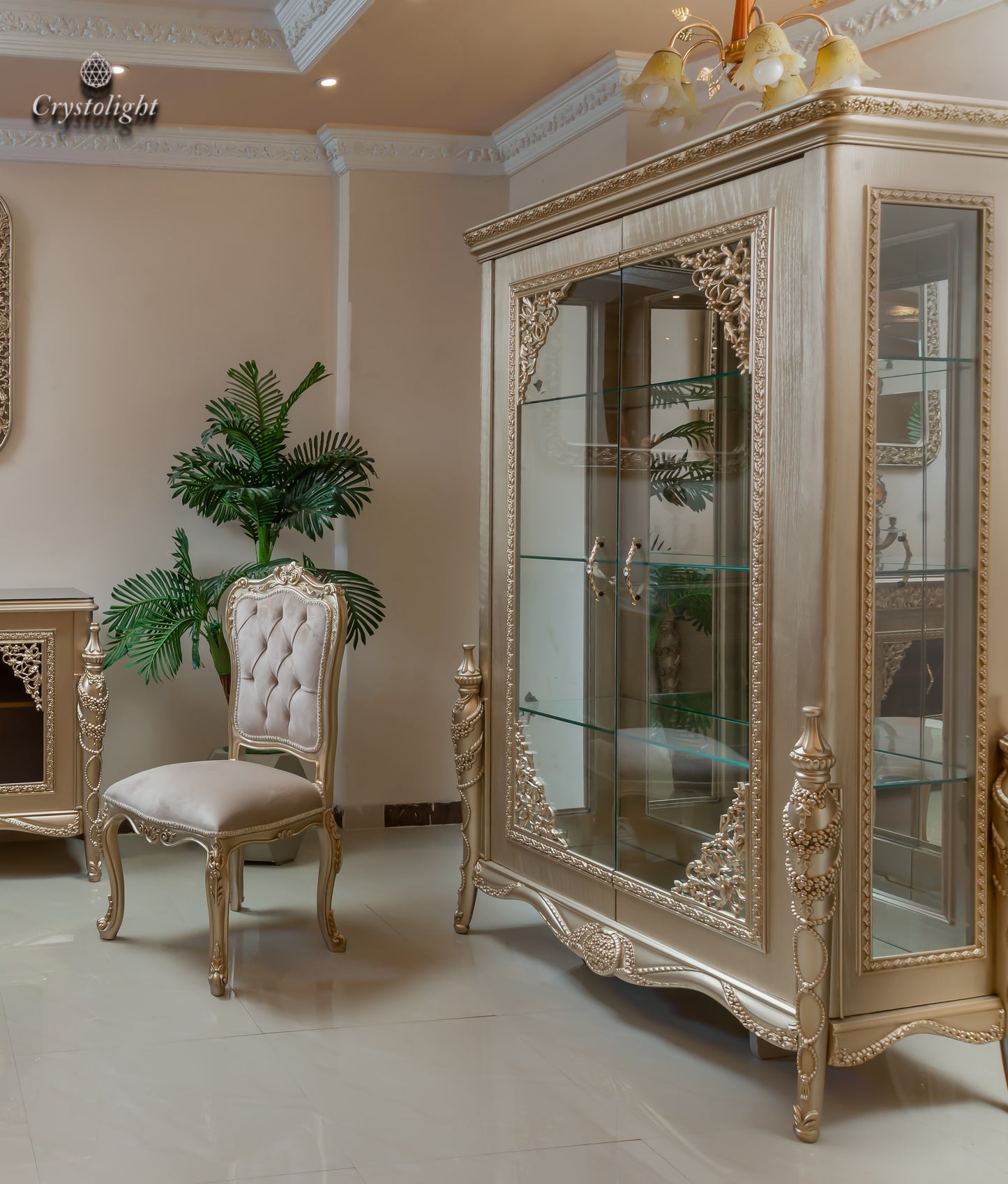 Exclusive Dining Table (6 persons)