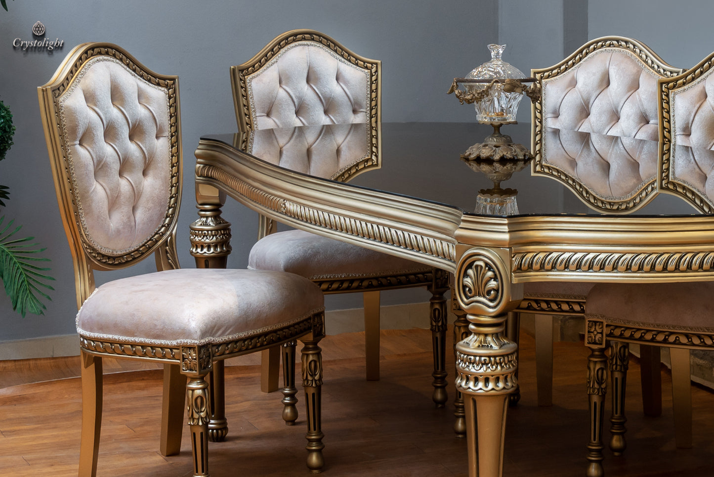 Exclusive Dining Table (6 persons)