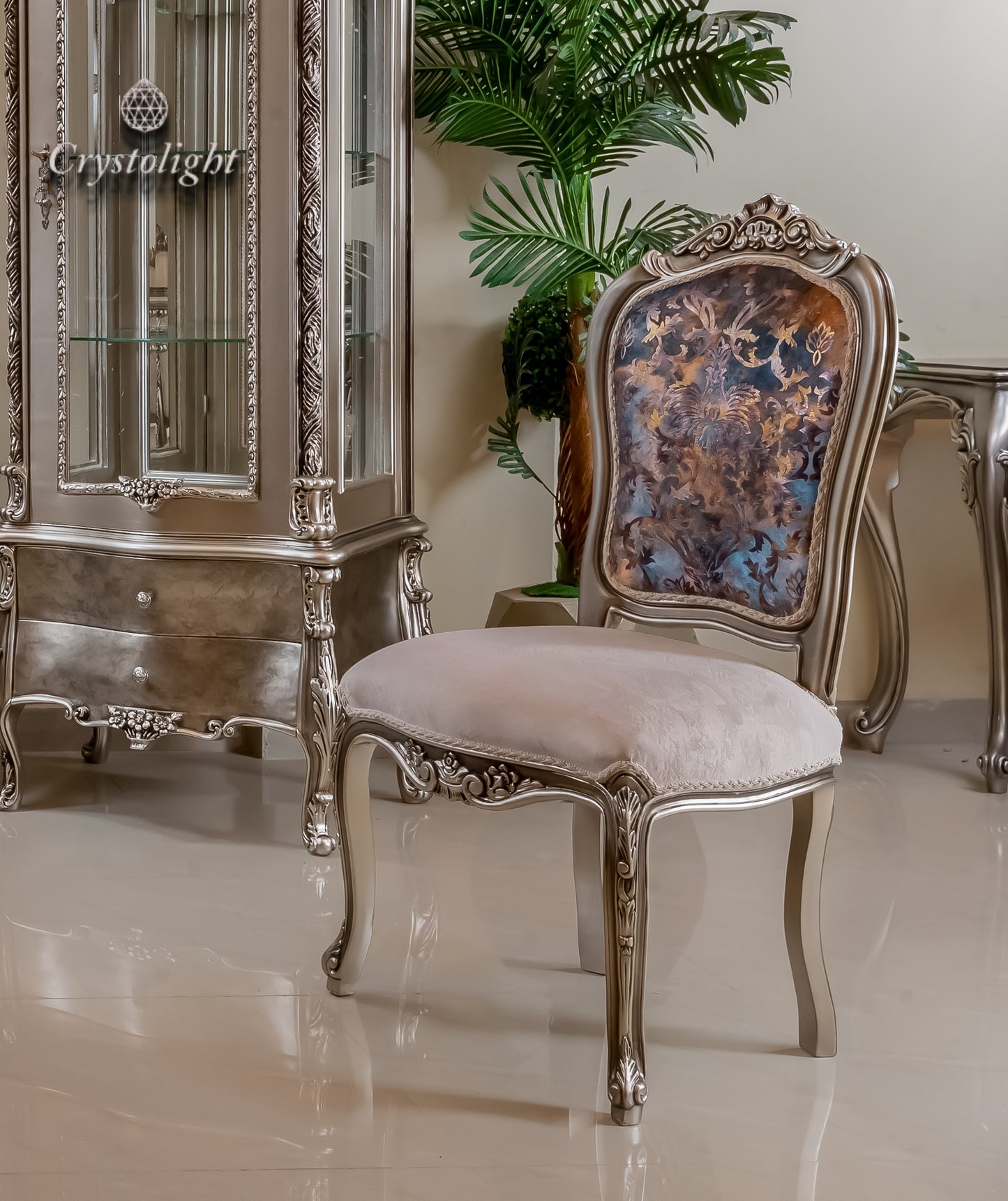Exclusive Dining Table (6 persons)