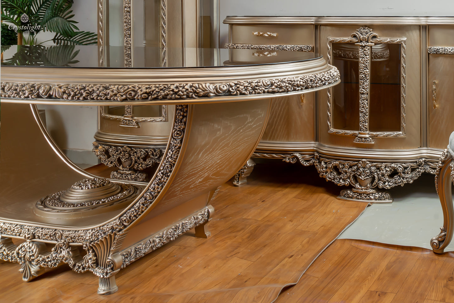 Exclusive Dining Table (6 persons)