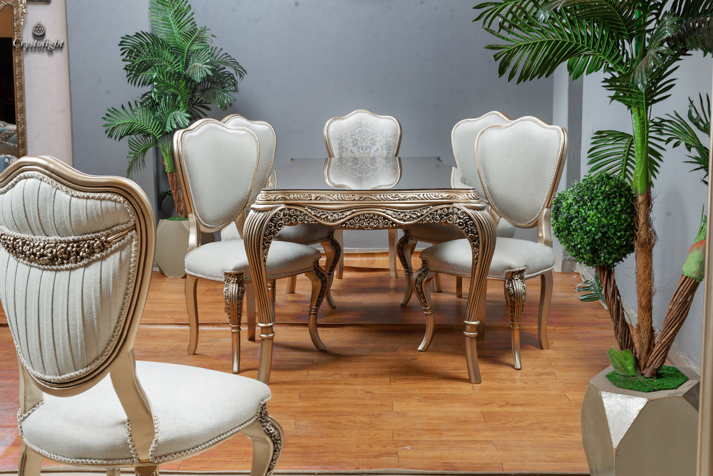 Exclusive Dining Table (6 persons)