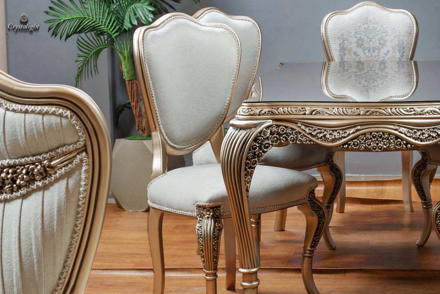 Exclusive Dining Table (6 persons)